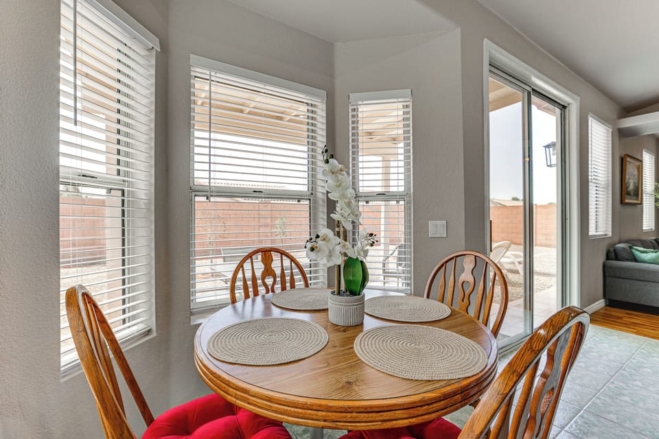 Dining Area | Dishware & Flatware