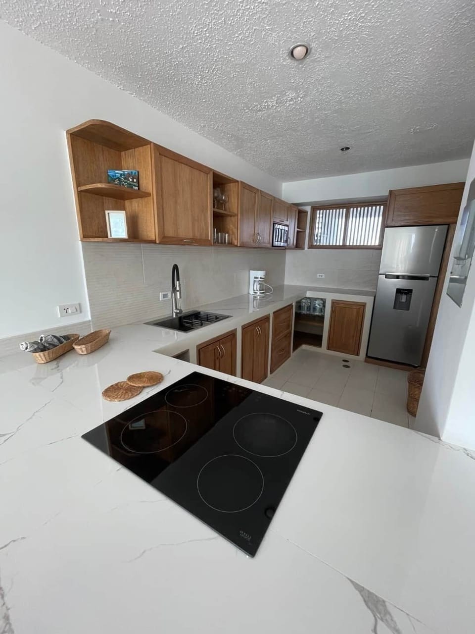 Well equipped kitchen