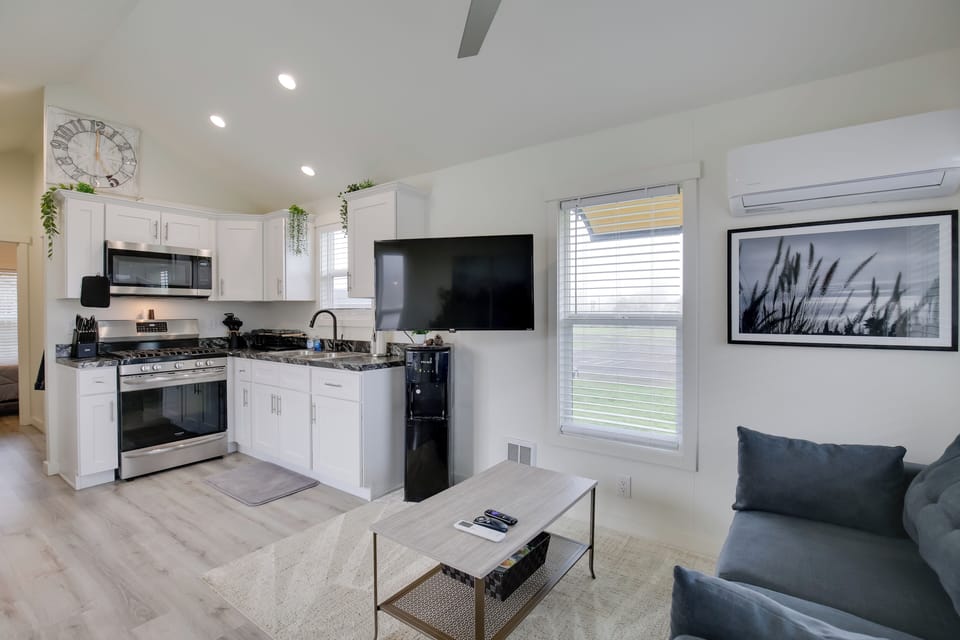 Interior | Open Floor Plan | Free WiFi