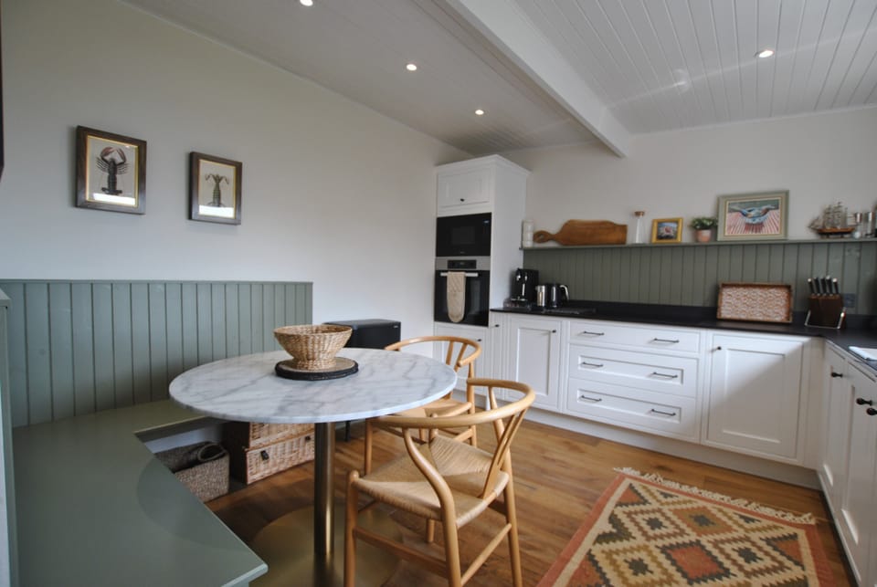 The dining kitchen is well-equipped