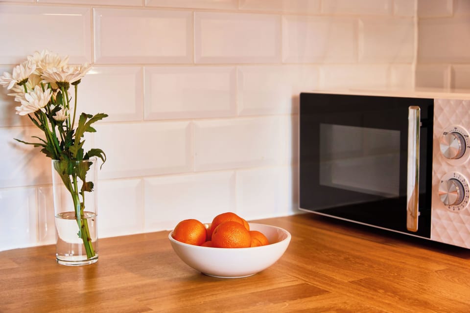 House, Patio, City View | Private kitchen | Electric kettle, toaster