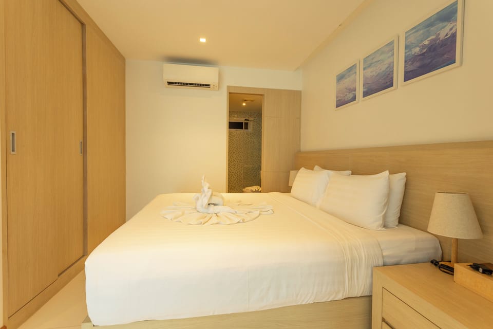 Basic Condo, Pool View | 1 bedroom, free WiFi