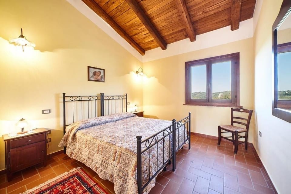 Apartment, Garden View | In-room safe, free WiFi, bed sheets