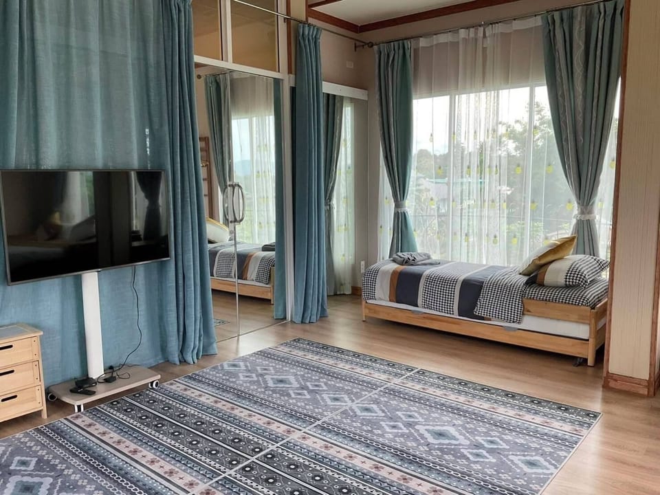 Deluxe Pool & Lake View Room R16 | Free WiFi, bed sheets