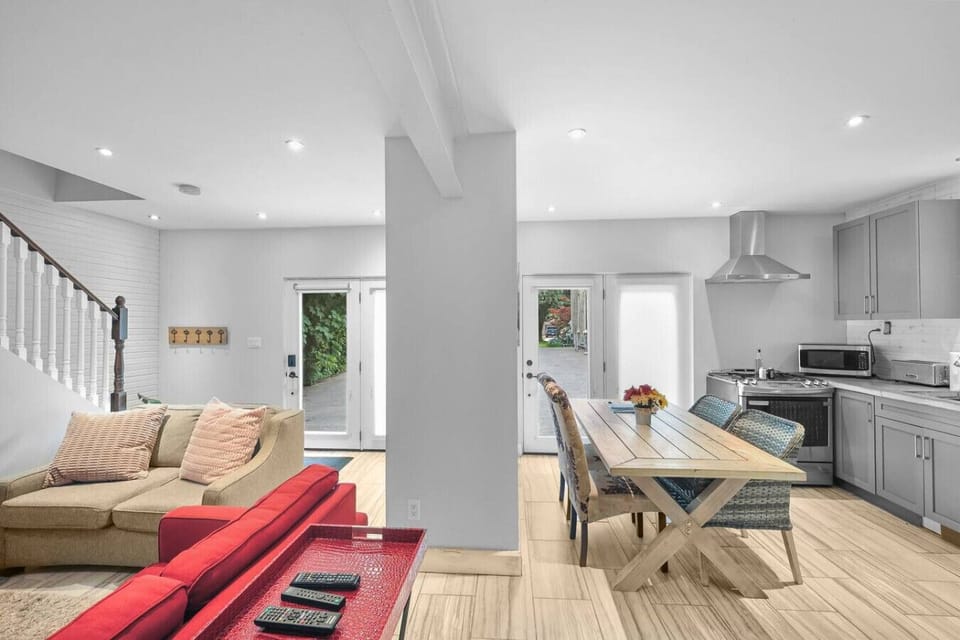 Step into our bright, open space. The living, dining, and kitchen areas flow together effortlessly, creating a perfect hub for socializing, eating, and relaxing. It`s an ideal setting for gathering with those who matter most.