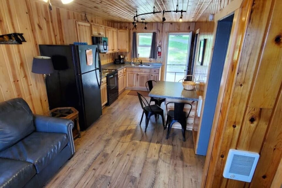 Boulder Cabin-Lakeside 2 Bedroom Boulder Cabin on Kab | Private kitchen | Full-size fridge, microwave, coffee/tea maker, toaster