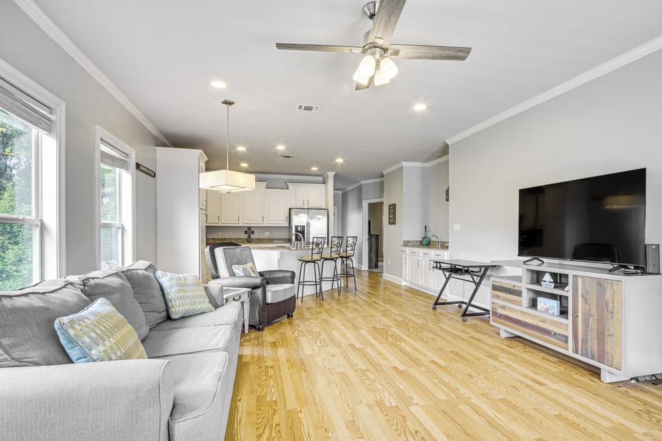 Apartment (2 Bedrooms) | Front of property