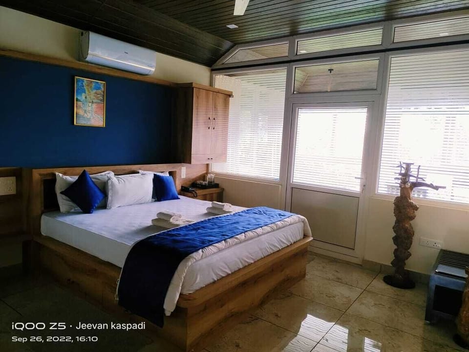 Luxury Cottage, Mountain View | Soundproofing, bed sheets