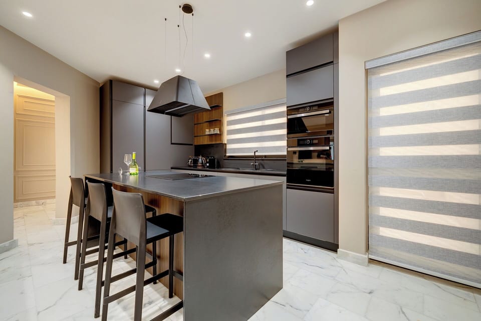 Microwave, oven, dishwasher, electric kettle