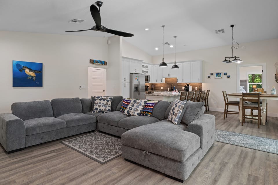 Overview of living and dining area and kitchen 
