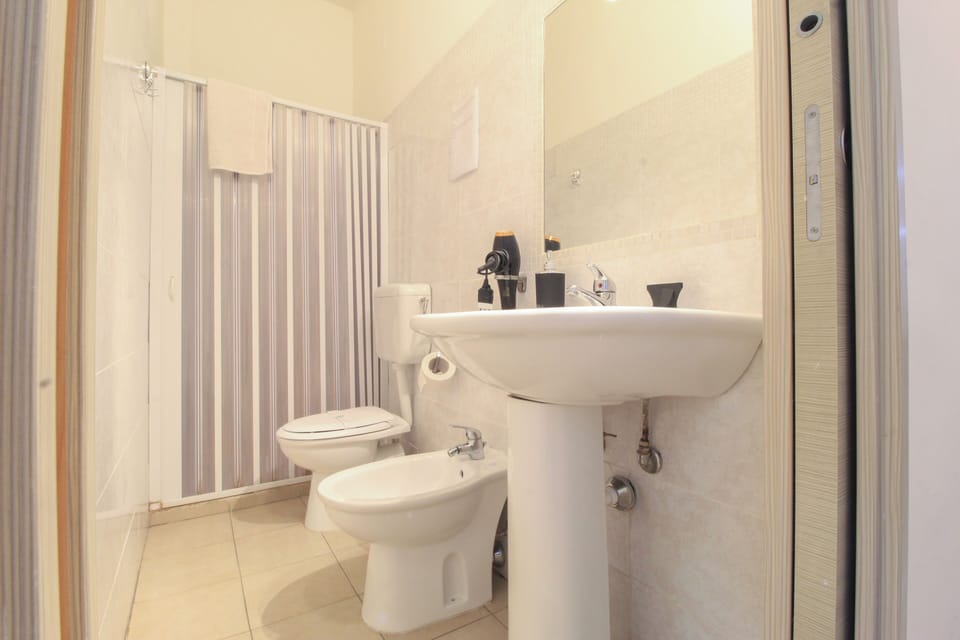 Comfort Double or Twin Room | Bathroom | Bidet