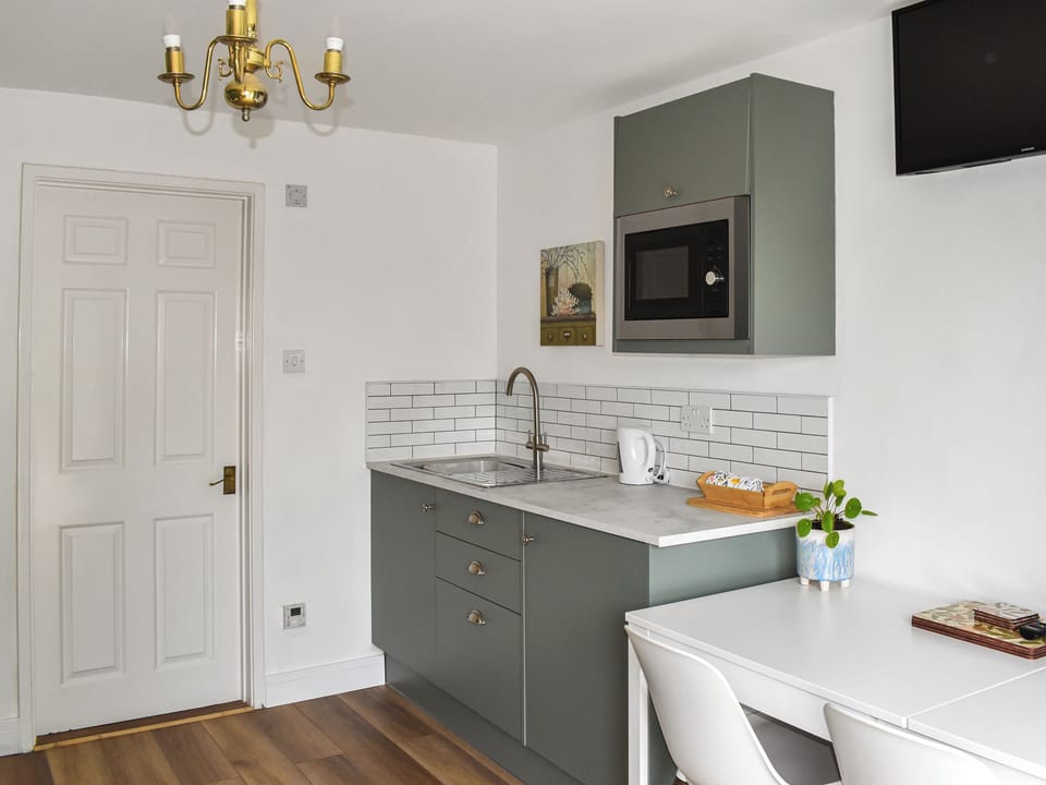 Kitchen/diner | Little Fishes, Ryde