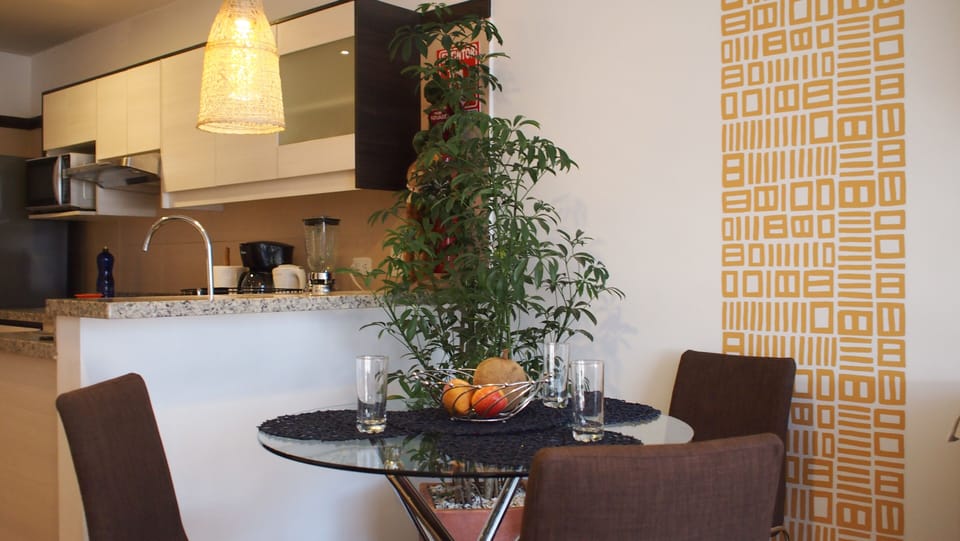 dinning table