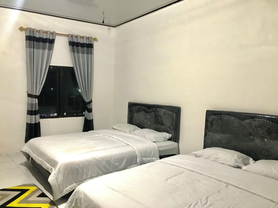 Egyptian cotton sheets, premium bedding, desk, laptop workspace