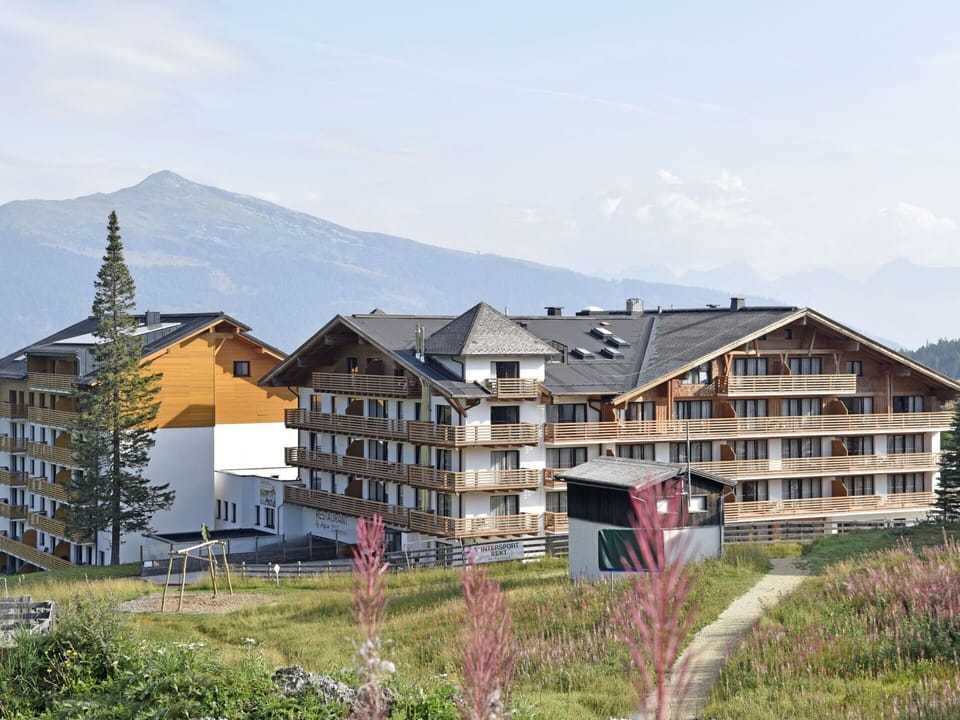Sky, Plant, Building, Property, Window, Mountain, Land Lot, Urban Design, Cloud, Neighbourhood
