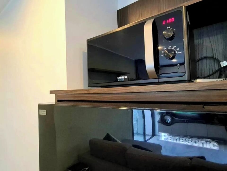 Top-end Microwave and Fridge