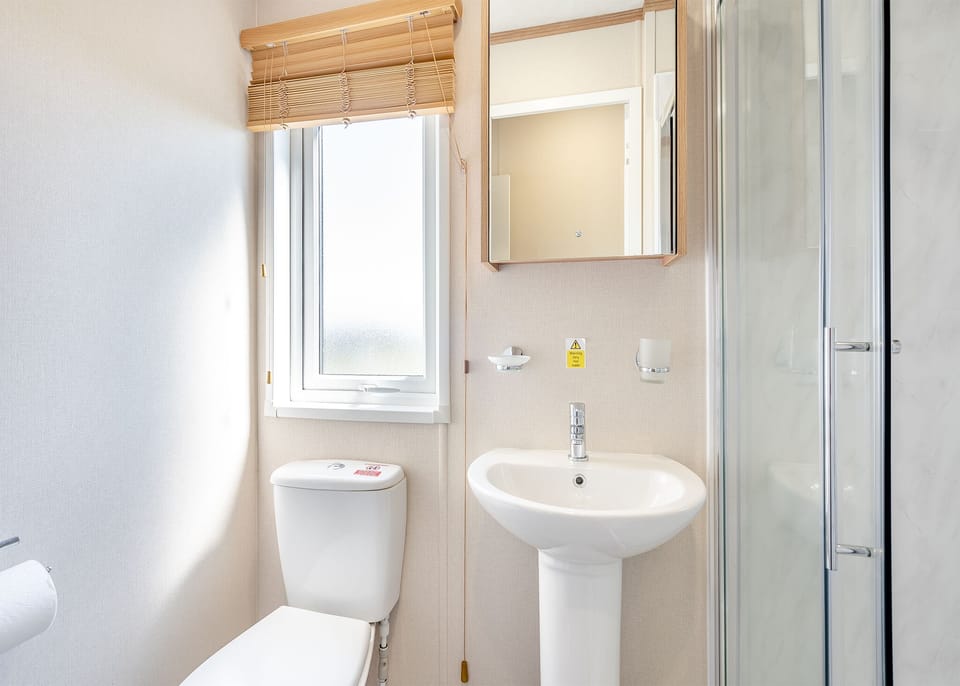 Bathroom, Shower, Toilet, House