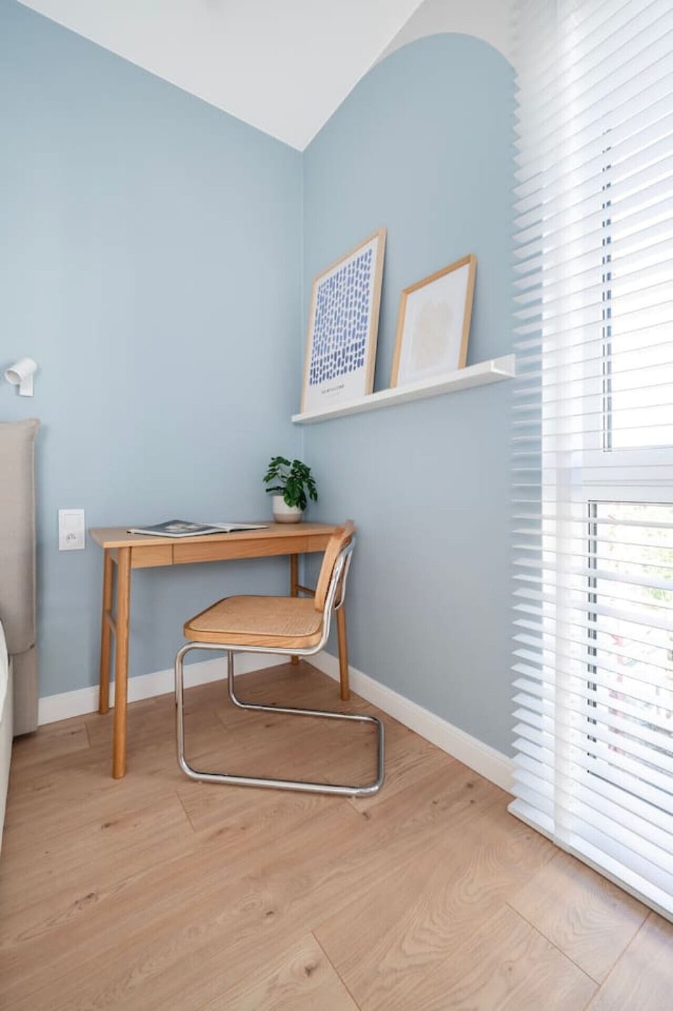 Dedicated Home Office Area | Book Now with RENTUJEMY
