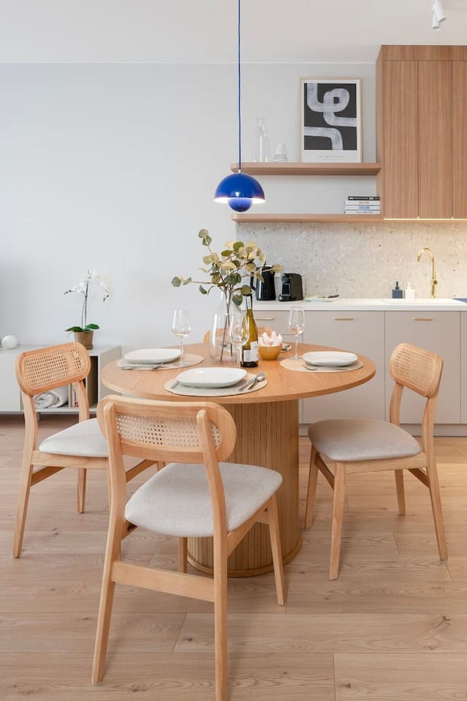 Dining Area | Book Now with RENTUJEMY