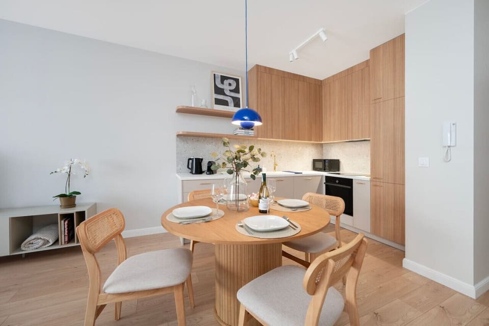 Dining Area | Book Now with RENTUJEMY