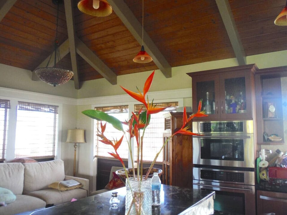 windward side seating area