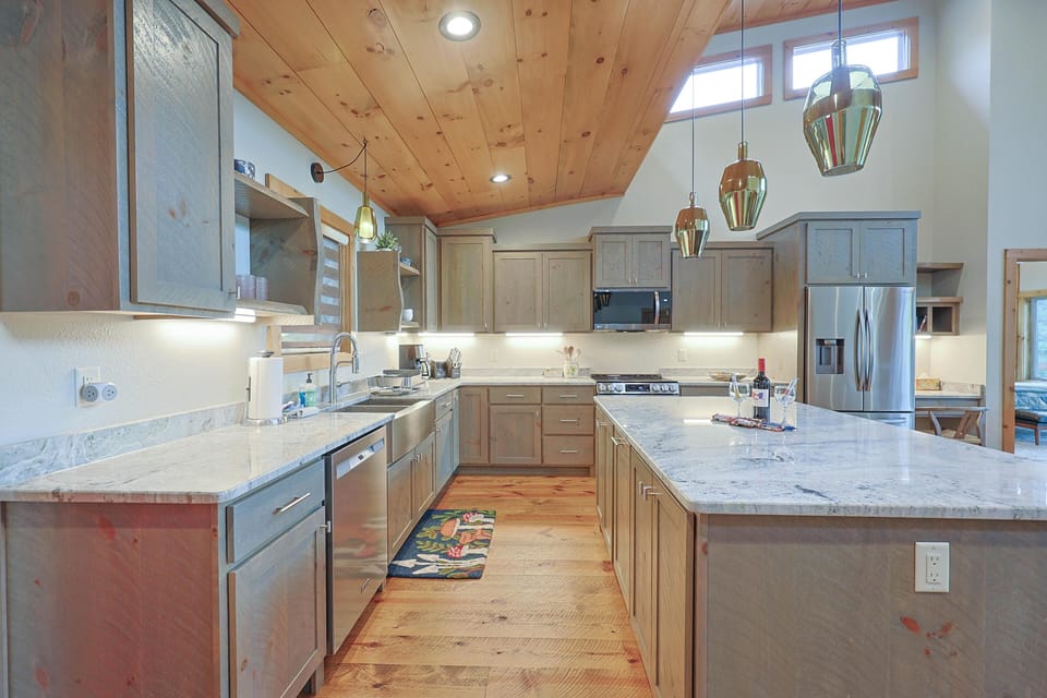 Large Chef's Kitchen