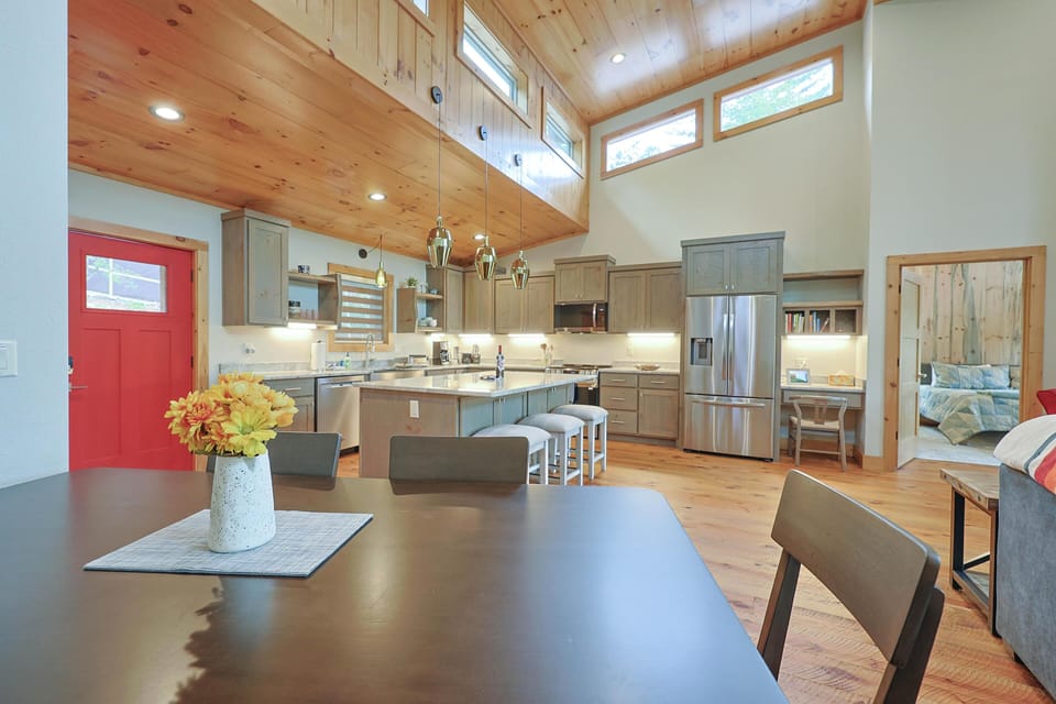 Dining area for six