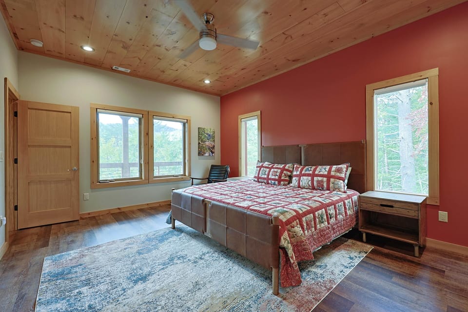 Terrace Level King bedroom