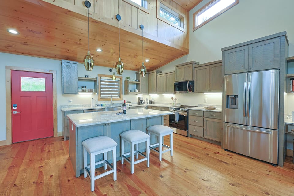 Large Chef's Kitchen