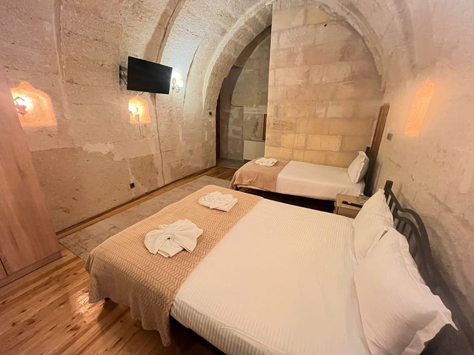 Standard Triple Room | Soundproofing, bed sheets