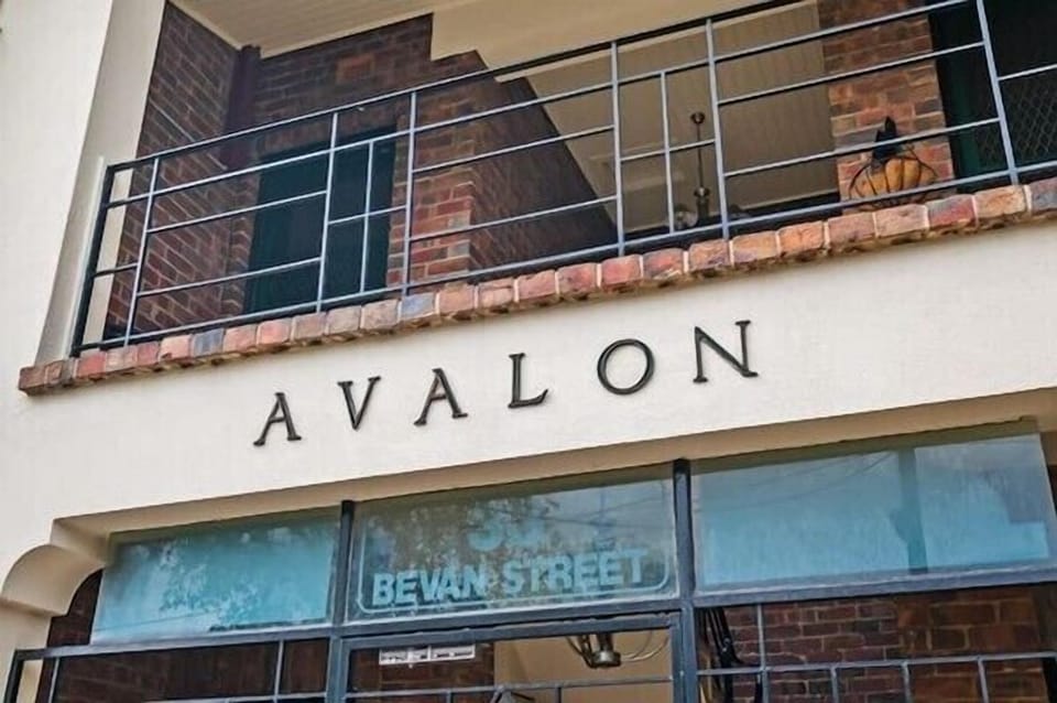 AVALON: Avalon, Apartment 2 at 30 Bevan Street, Albert Park is a premium inner Melbourne bayside location. Great apartment, brilliant location. An Art Deco classic. The apartment is bottom, left. Enter and enjoy. 