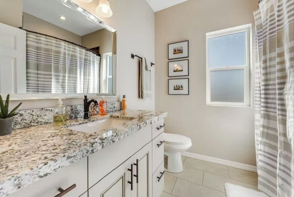 Hall Bath 