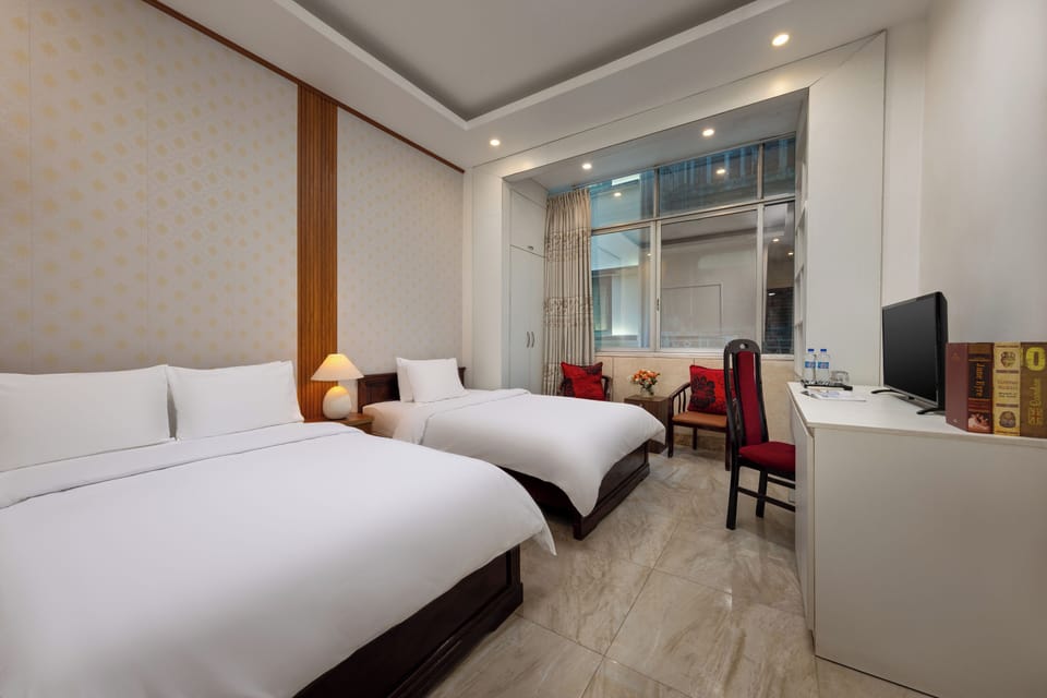 Memory foam beds, minibar, soundproofing, free WiFi