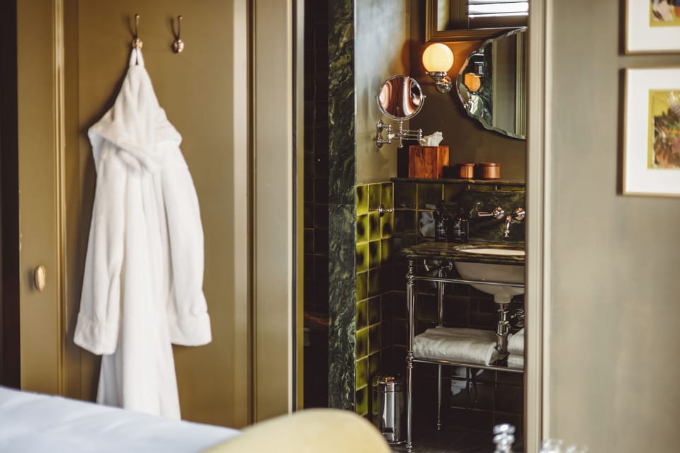 Room (Special - De Kerk) | Bathroom | Designer toiletries, hair dryer, bathrobes, towels