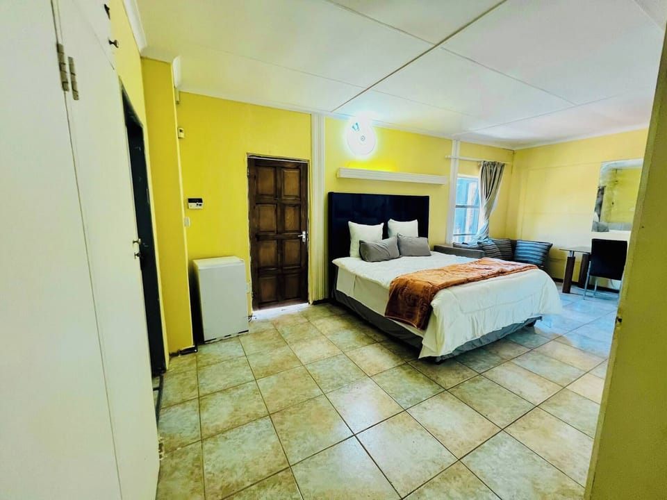 Room, 1 Bedroom, Balcony, Garden View | 1 bedroom
