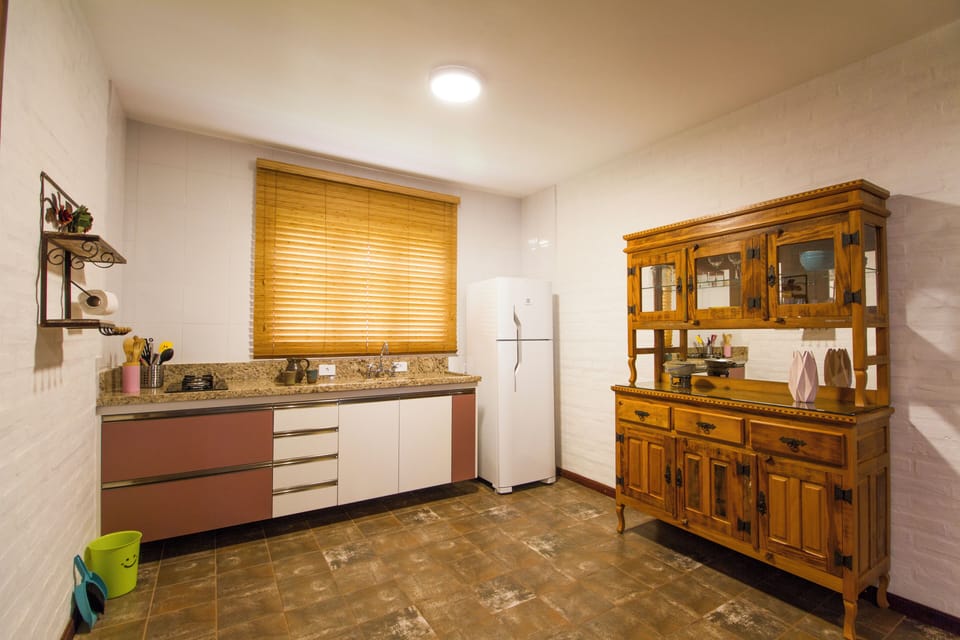 Honeymoon Chalet, Mountain View | Private kitchen
