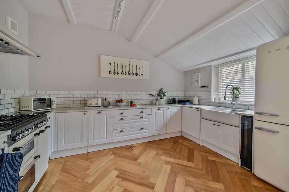 The Orangery, Charmouth: The well-equipped kitchen with plenty of space for preparing delicious meals