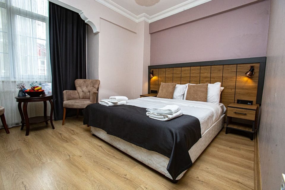 In-room safe, desk, laptop workspace, blackout drapes