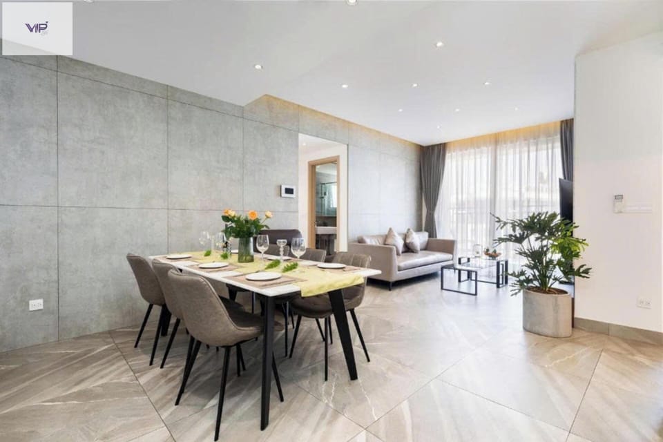 Panoramic Apartment, 2 Bedrooms, Patio, City View | Living area | 42-inch Smart TV with digital channels, table tennis, books