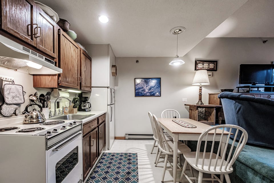 Kitchen/dining
