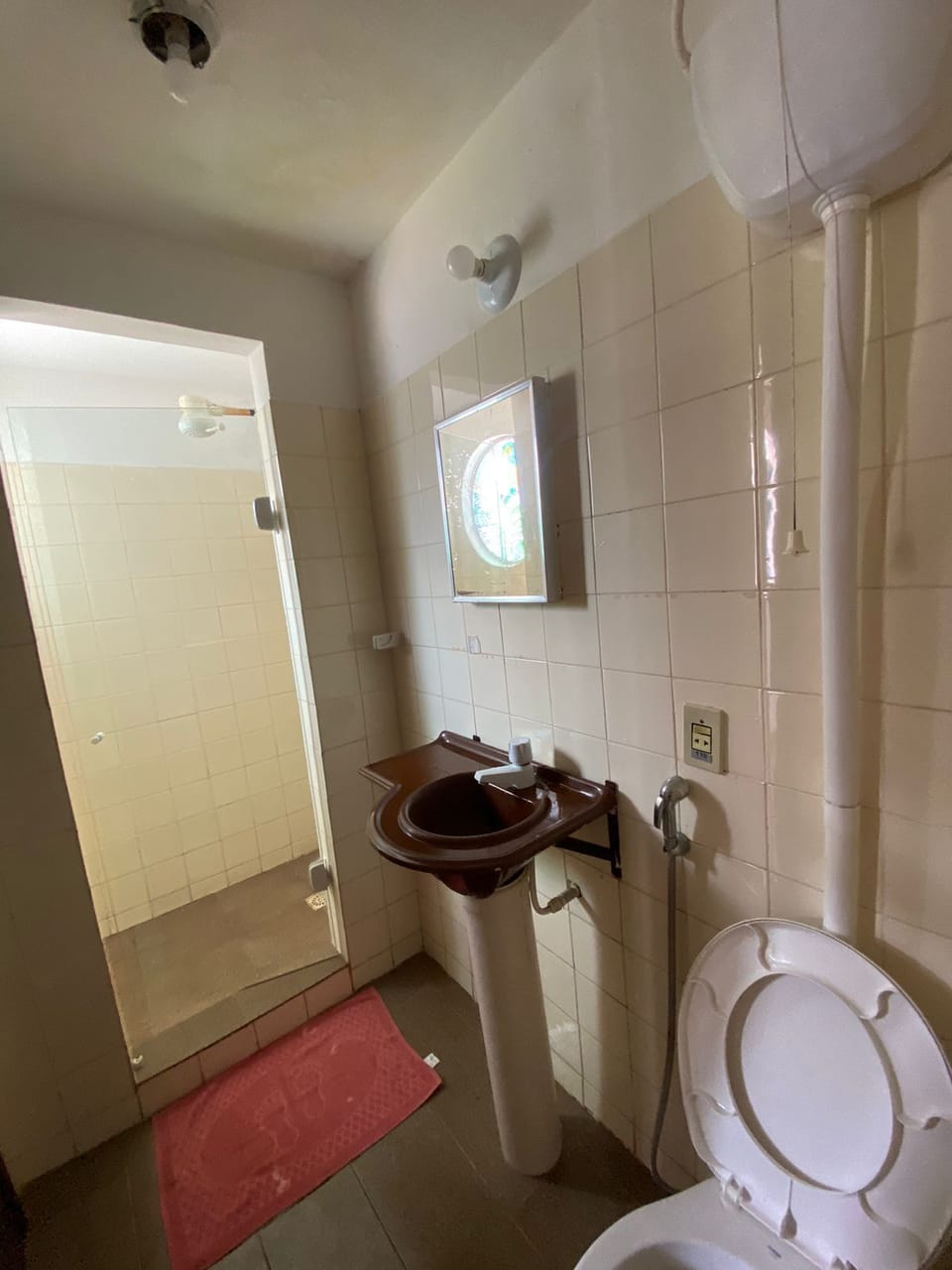 Shower, towels, soap, toilet paper