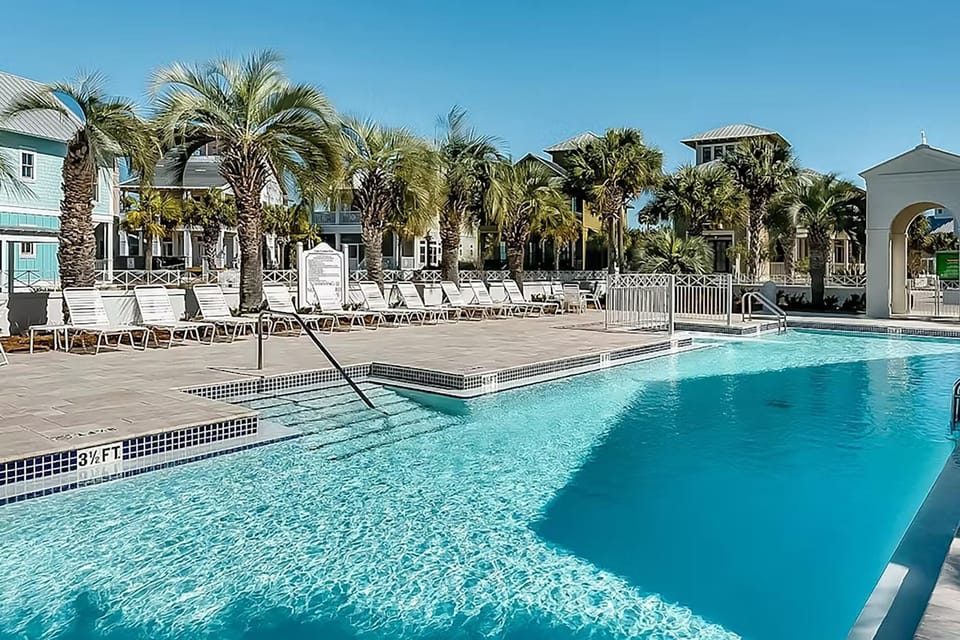 House, Multiple Beds (Relax Awhile) | Pool | Outdoor pool