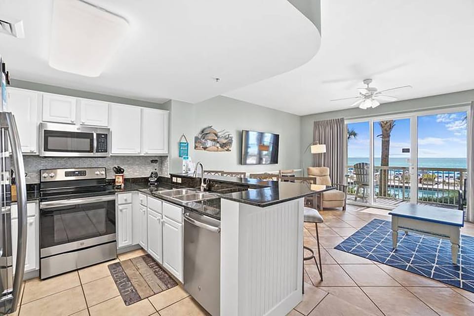 Condo, 1 King Bed with Sofa bed (Calypso 2-103 West - Dolphin View) | Private kitchen | Oven, toaster