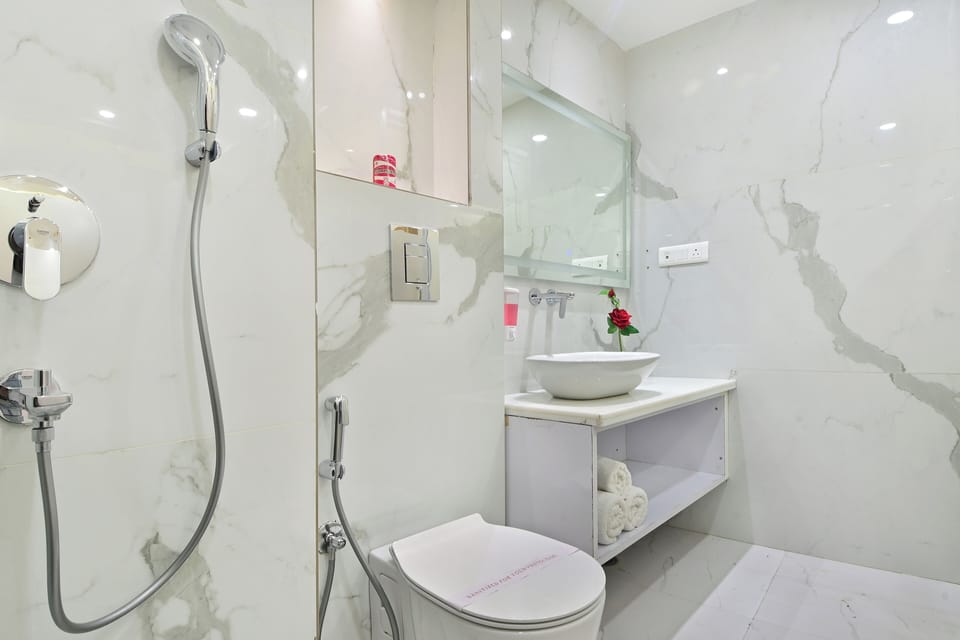 Free toiletries, soap, shampoo, toilet paper
