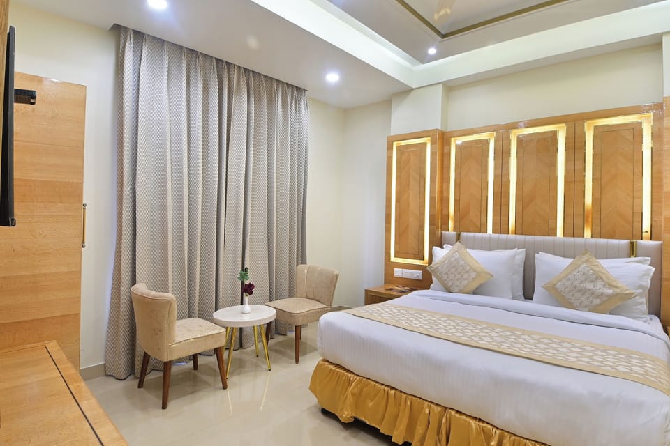 Luxury Double Room, City View | City view