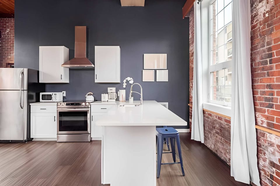 Use the counter for a quick bite or prepare a full meal!