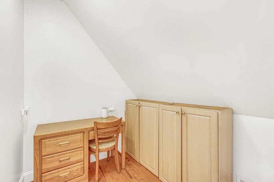 Don’t worry if you need to get some work done while you are away.  Our dedicated workspace with high speed wireless throughout the home, will allow you to get the work done so you can enjoy the amazing times to be had in Asbury Park! 