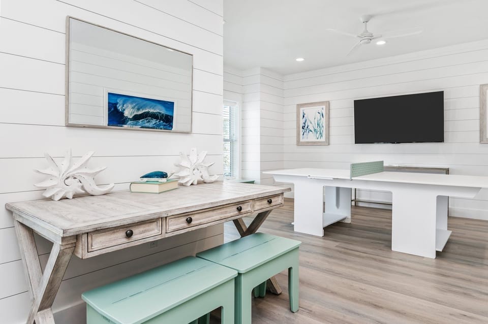 Encore's two living areas offer privacy for families or different age groups.