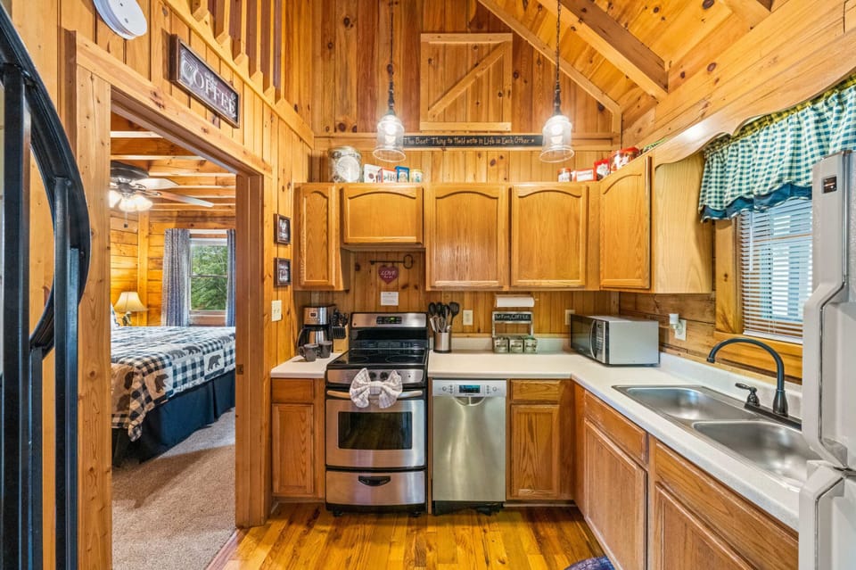 Our charming kitchen is fully equipped with all the cooking and baking essentials.