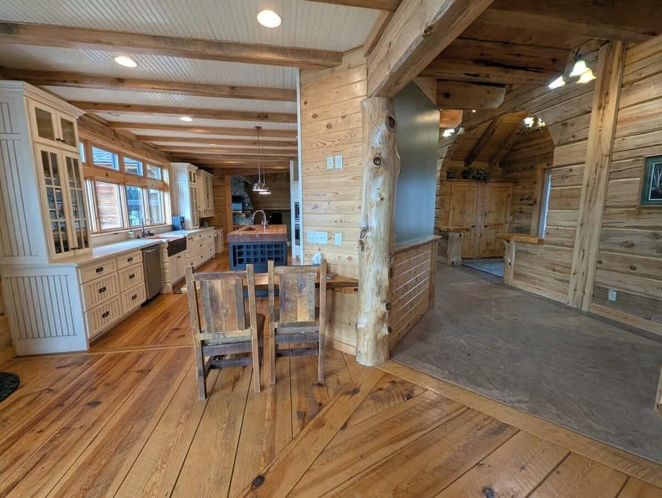 Kitchen/Entrance Hallway